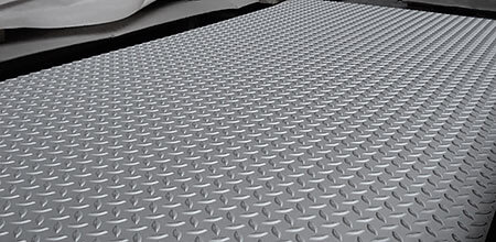 Лист нержавеющий рифленый